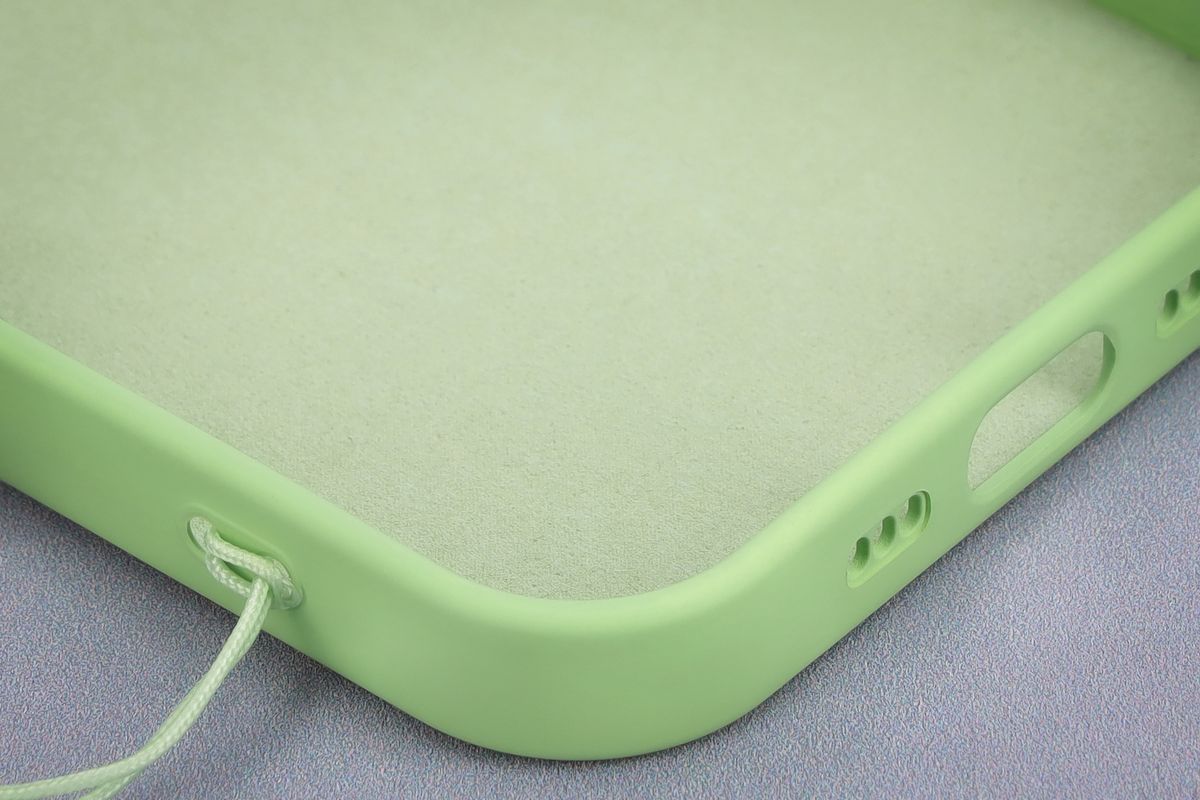 Zbliżenie na wyściółkę z mikrofibry w etui Bizon Case Silicone Magnetic