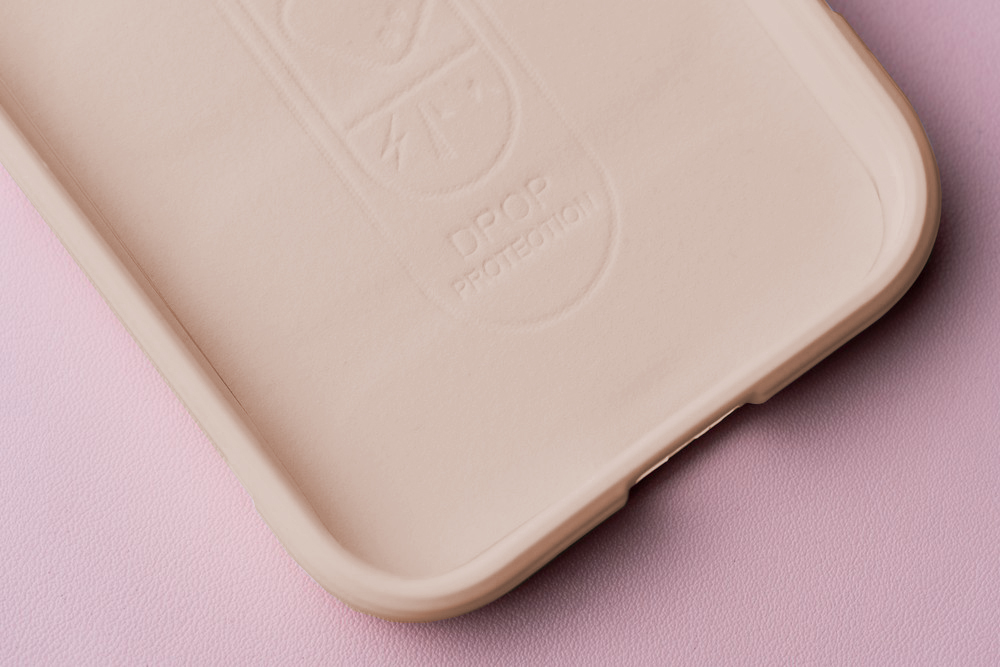 Zbliżenie na wyściółkę z mikrofibry w etui Bizon Case Tur