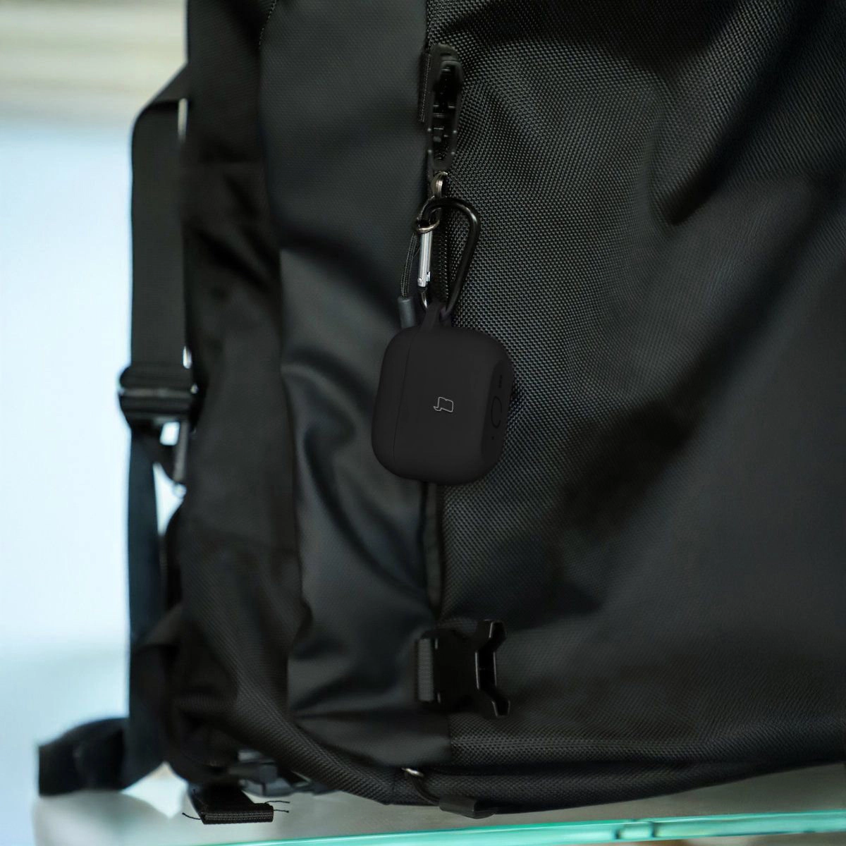 Wbudowany karabińczyk do etui Bizon Case Headphone Silicone do AirPods Pro 3