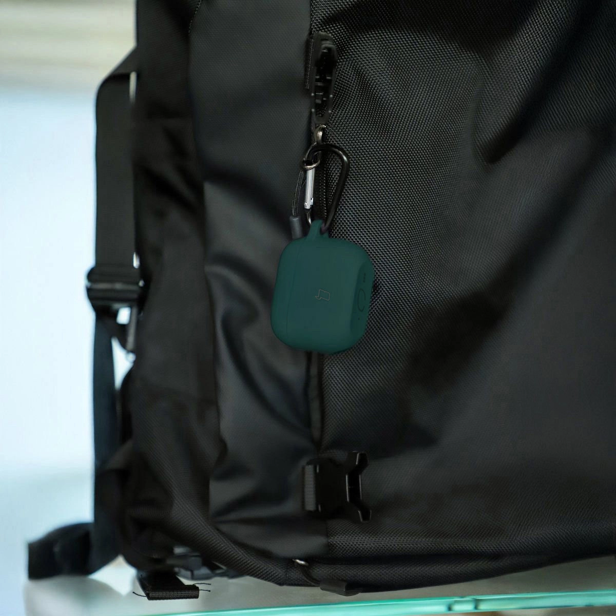 Wbudowany karabińczyk do etui Bizon Case Headphone Silicone do AirPods Pro 3