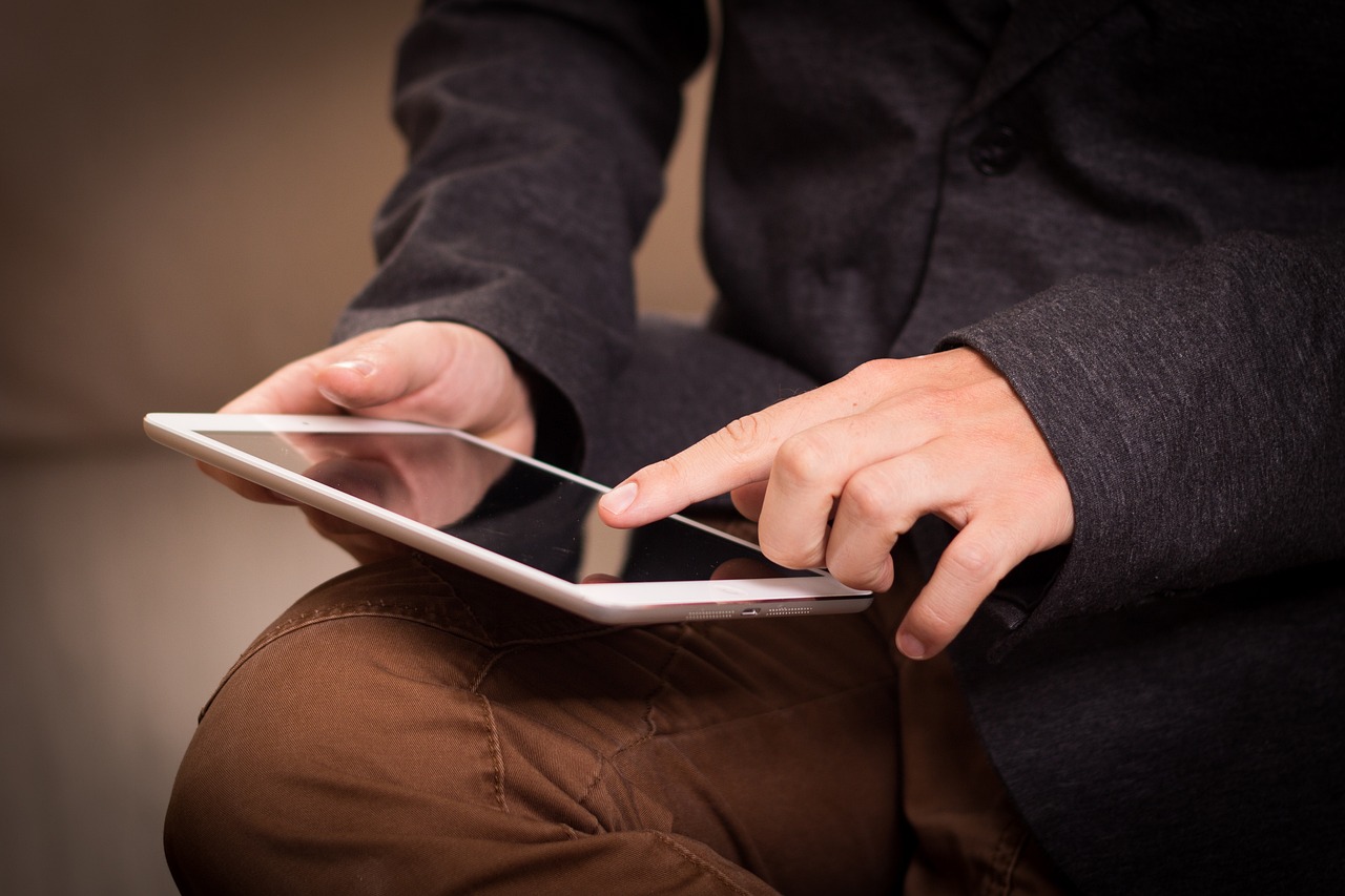 5 akcesoriów, które sprawią, że Twój tablet stanie się biurem mobilnym