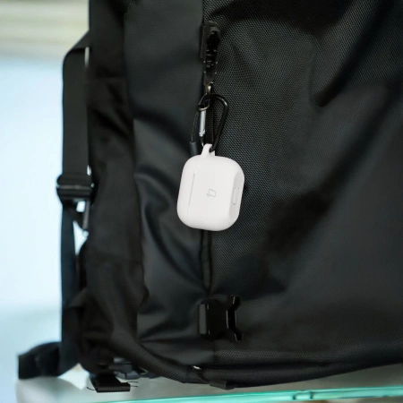 Silikonowe etui z karabińczykiem Bizon Case Headphone Silicone do AirPods 4, białe
