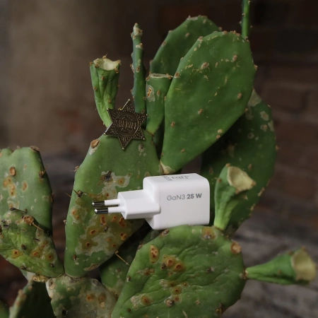 Ładowarka sieciowa Bizon Charger VT-25B, 25 W, USB-C PD, USB-A QC 4.0, GAN3, biała