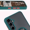 Etui z uchwytem na palec Bizon Case Hybrid Ring do Galaxy S24 FE, przydymione z ciemnozieloną ramką